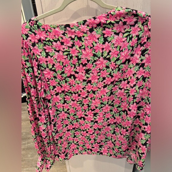 Lilly Pulitzer Lambert Blouse Pink & Black Floral Excellent condition - Picture 2 of 6